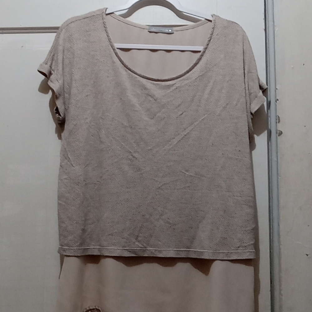 Short sleeve top